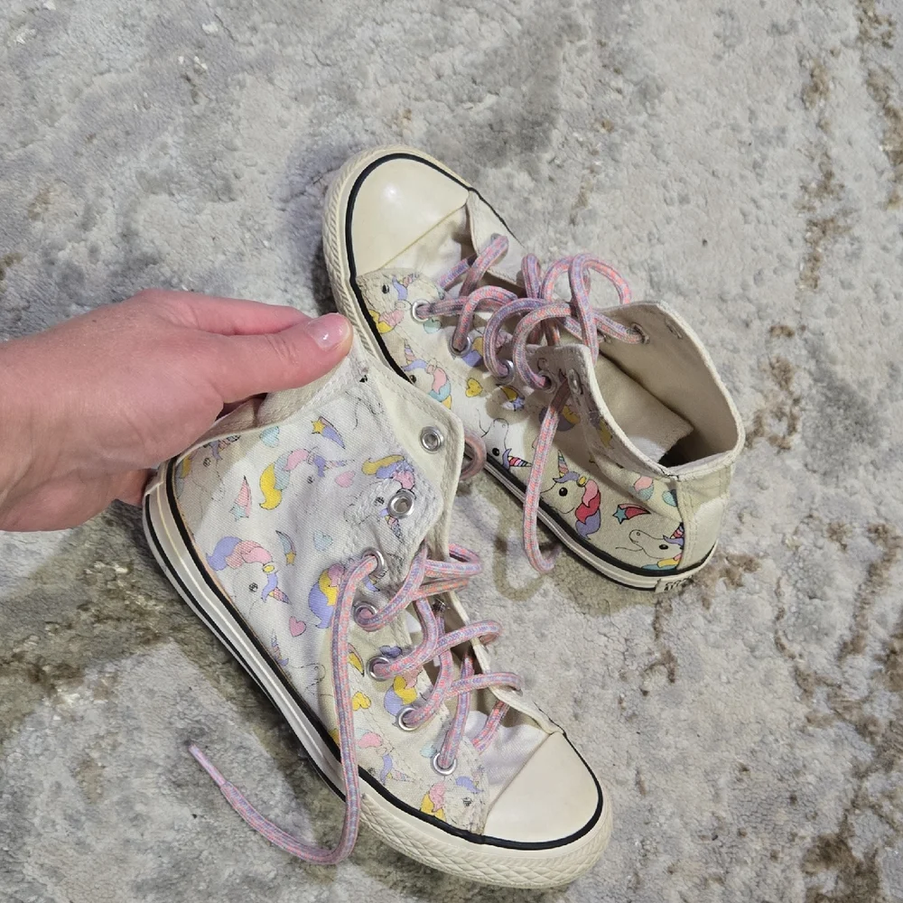 Kids High-Top Sneakers with Cartoon Print